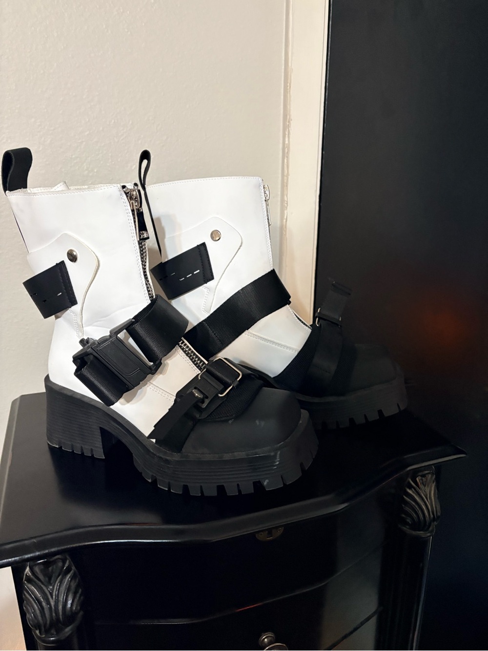 White and Black Chunky Strap Ankle Boots - Women Sz 8-8.5 New